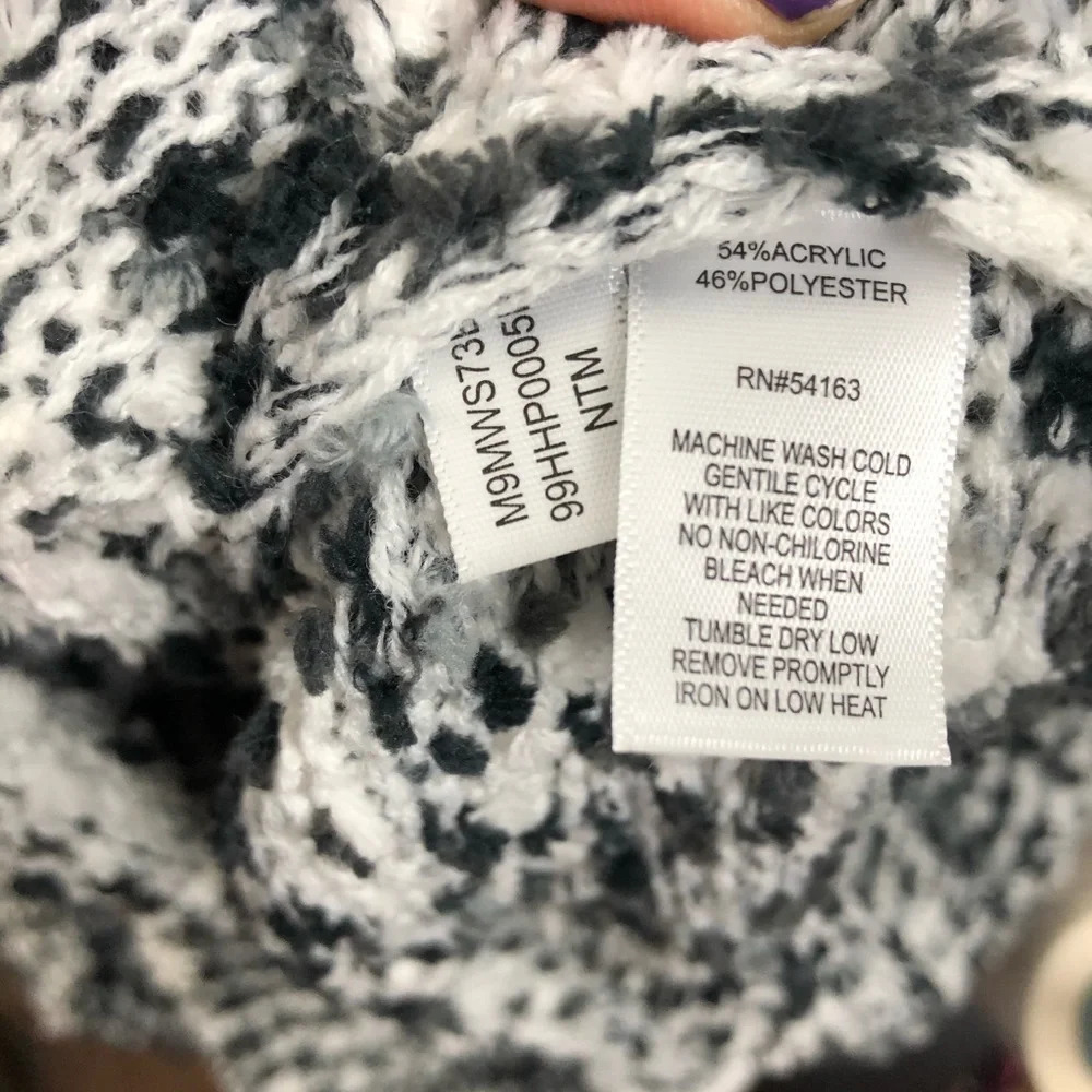 Andrew Marc | Chunky Knit Drop Shoulder Cardigan - Picture 5 of 5